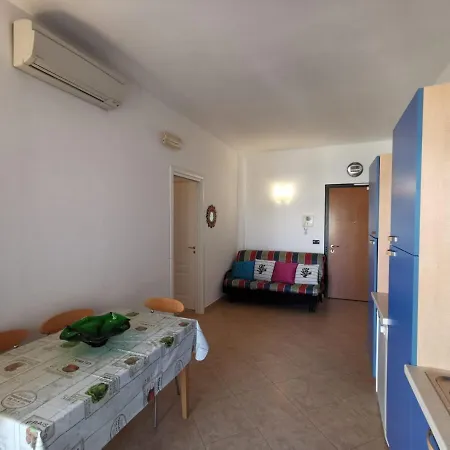 Rosa Virginia By Salentoville *